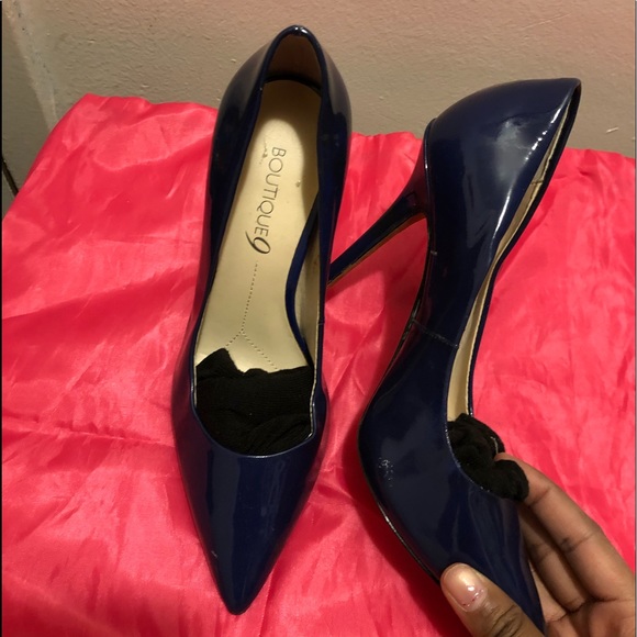 Heels - Picture 2 of 3